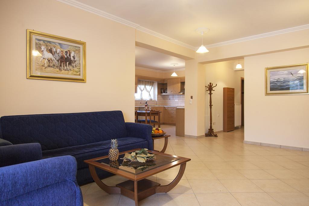Apolpaina L Apartments Екстериор снимка
