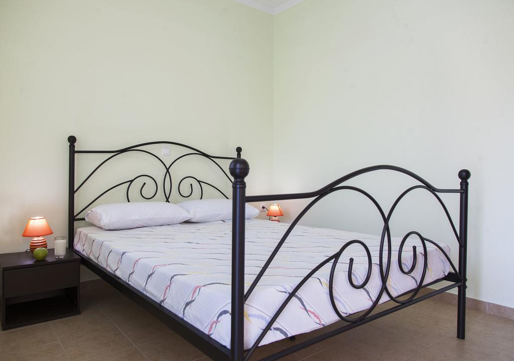 Apolpaina L Apartments Екстериор снимка