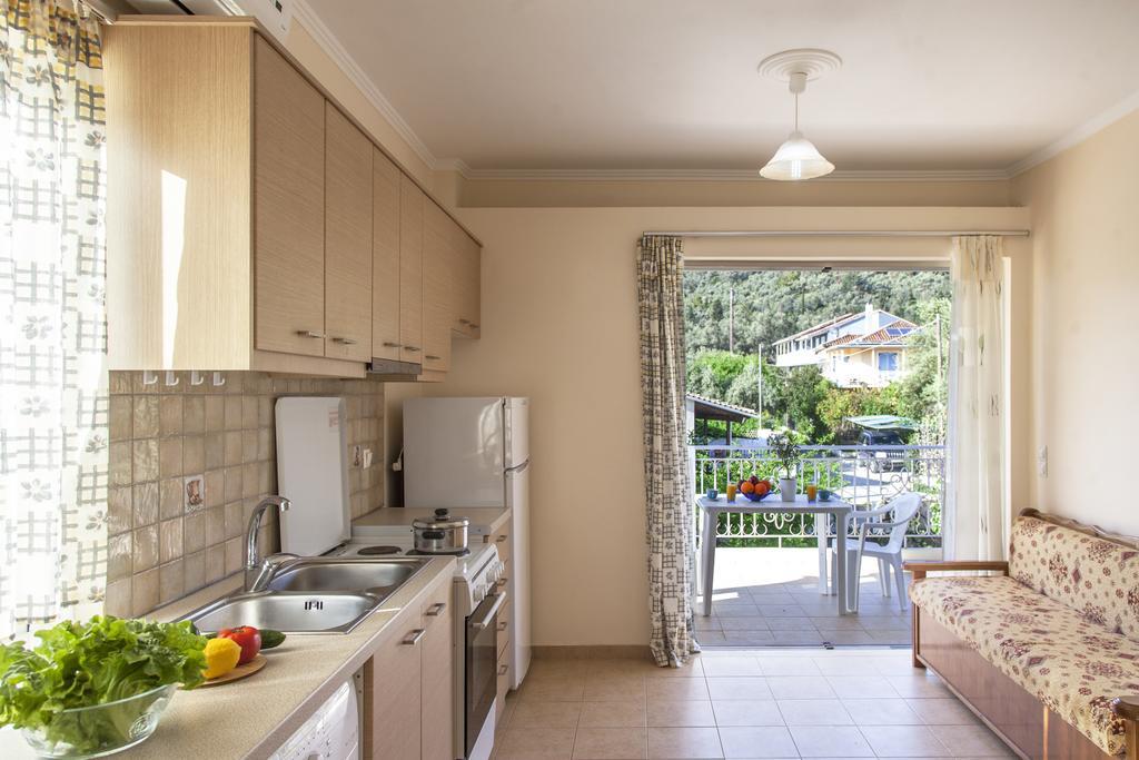 Apolpaina L Apartments Екстериор снимка